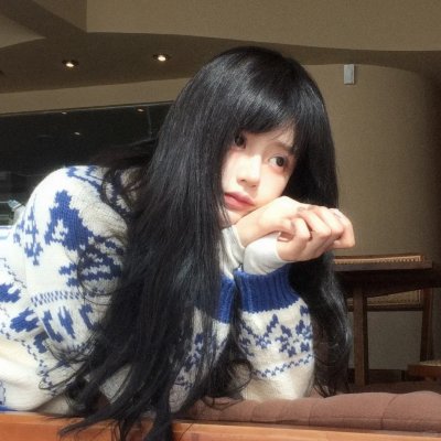 街上流行红裙子